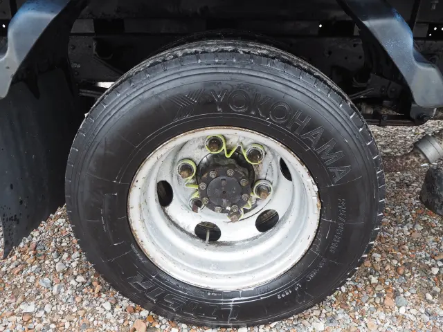 いすゞ エルフ BDG-NPR85AR(2WD)の写真30