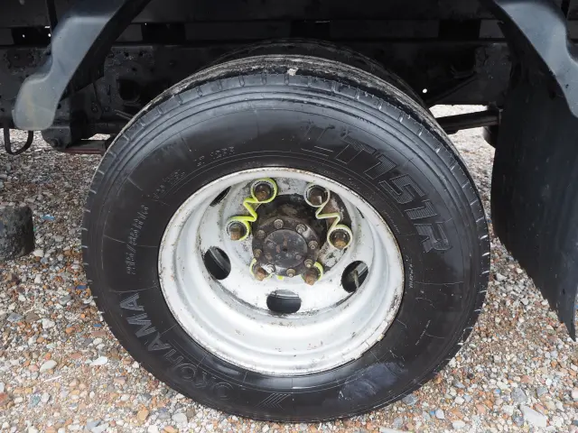 いすゞ エルフ BDG-NPR85AR(2WD)の写真34