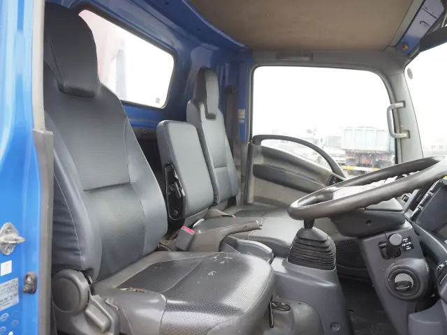 いすゞ エルフ BDG-NPR85AR(2WD)の写真44