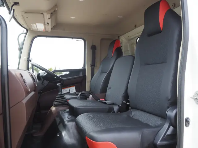 日野 レンジャー 2KG-FD2ABA(2WD)の写真38