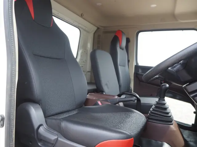 日野 レンジャー 2KG-FD2ABA(2WD)の写真39