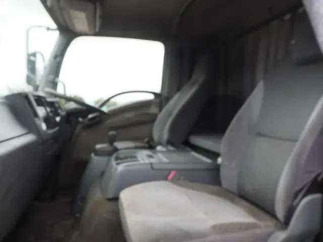 いすゞ フォワード PDG-FTR34S2(2WD)の写真43