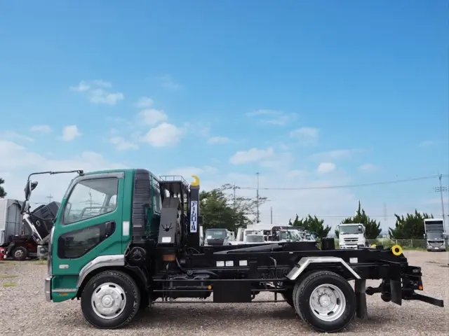 三菱 ファイター PJ-FK72FZ(2WD)の写真2