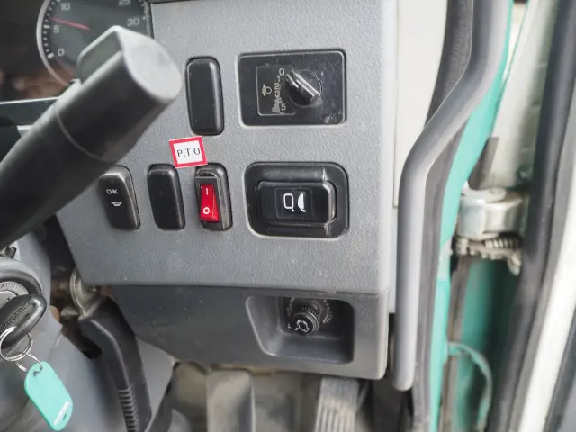 三菱 ファイター PJ-FK72FZ(2WD)の写真49