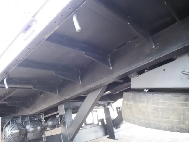 日野 レンジャー LKG-FE7JGAA(2WD)の写真20