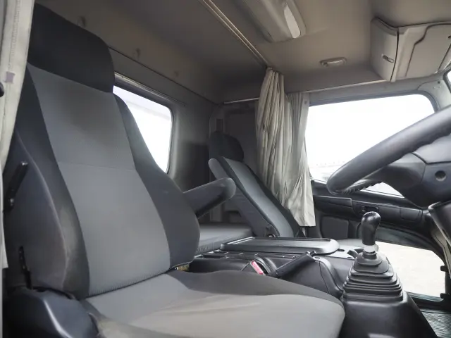 三菱 ファイター LKG-FE7JGAA(2WD)の写真44