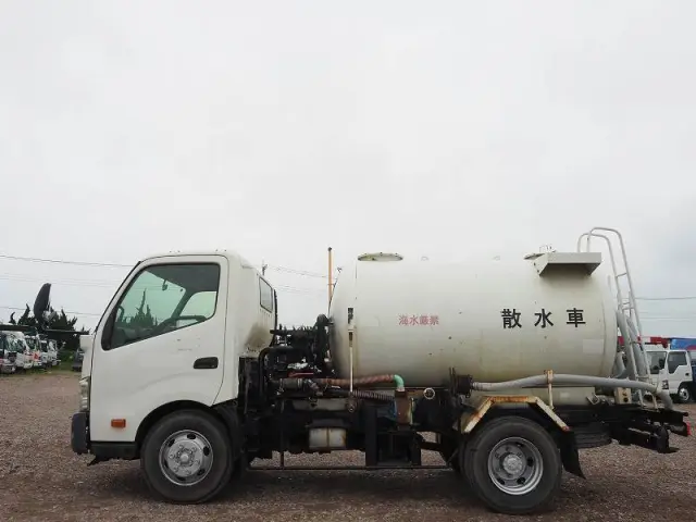 トヨタ ダイナ TKG-XZU700A(2WD)の写真2