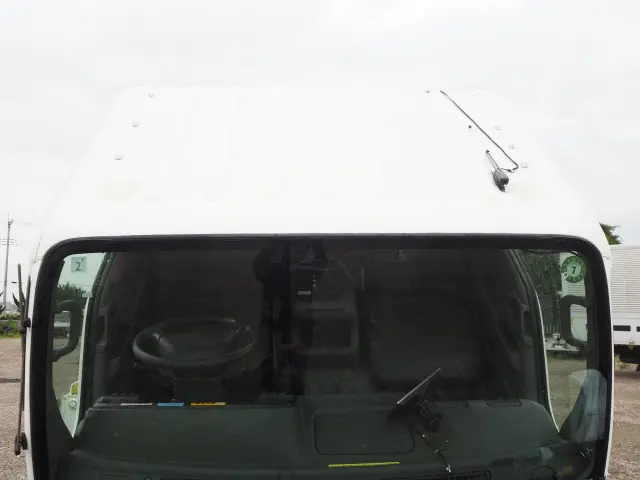 いすゞ エルフ PB-NKR81AN(2WD)の写真12
