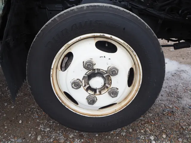 いすゞ エルフ PB-NKR81AN(2WD)の写真13