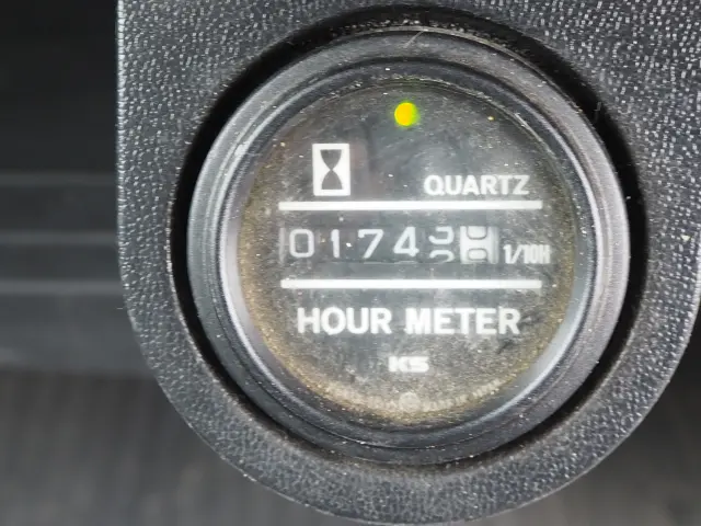 いすゞ エルフ PB-NKR81AN(2WD)の写真46
