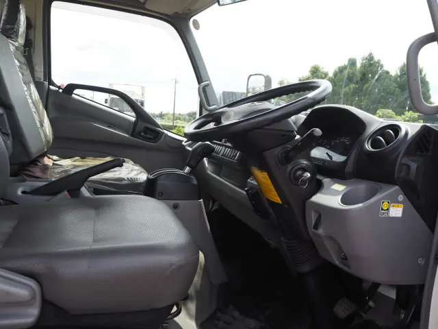 日野 デュトロ TPG-XZU710M(2WD)の写真37