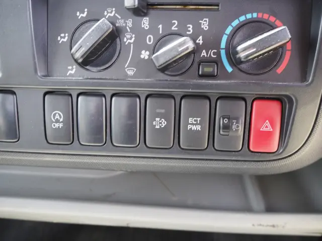 日野 デュトロ TPG-XZU710M(2WD)の写真42