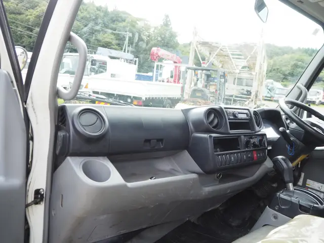 日野 デュトロ 2RG-XZC600T(2WD)の写真37
