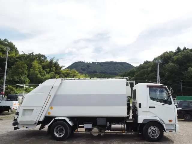 三菱 ファイター TKG-FK71F(2WD)の写真6