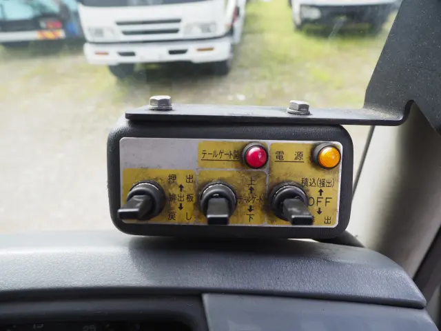 三菱 ファイター TKG-FK71F(2WD)の写真48