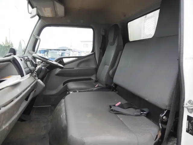 三菱 キャンター 2PG-FEBS0(2WD)の写真38