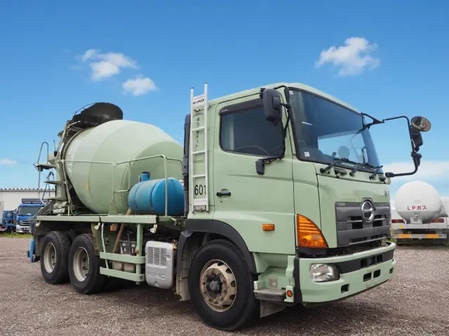 日野 プロフィア QKG-FS1AKAA(6x4)の写真7