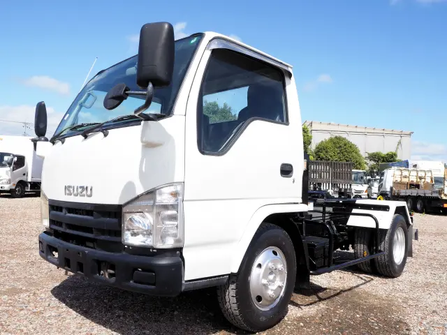 いすゞ エルフ BDG-NKR85N(2WD)の写真1