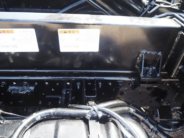 いすゞ エルフ BDG-NKR85N(2WD)の写真22