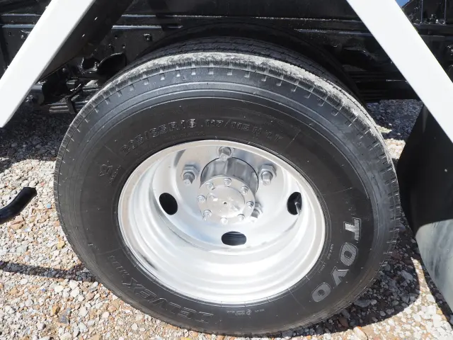 いすゞ エルフ BDG-NKR85N(2WD)の写真32