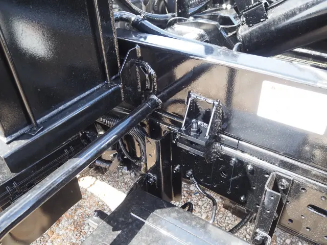 いすゞ エルフ BDG-NKR85N(2WD)の写真35