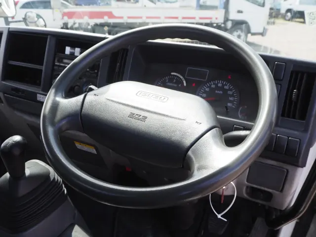 いすゞ エルフ BDG-NKR85N(2WD)の写真43