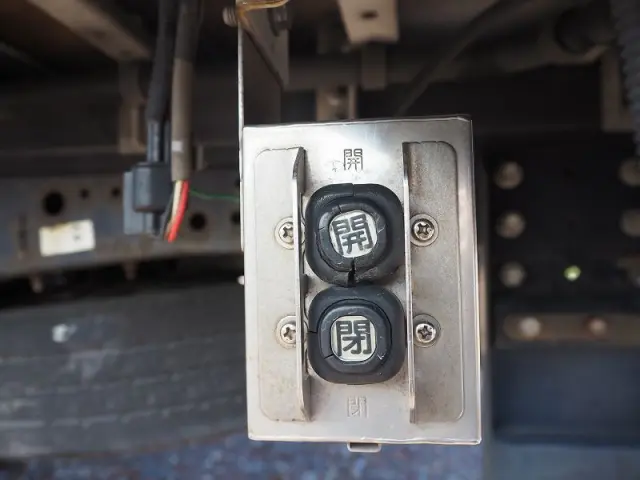 日産 アトラス BKG-AMR85AN(2WD)の写真38