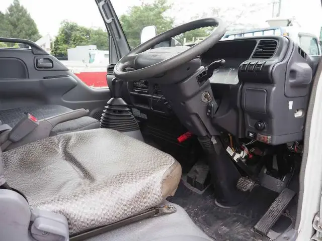 日産 アトラス PB-AKR81AN(2WD)の写真39