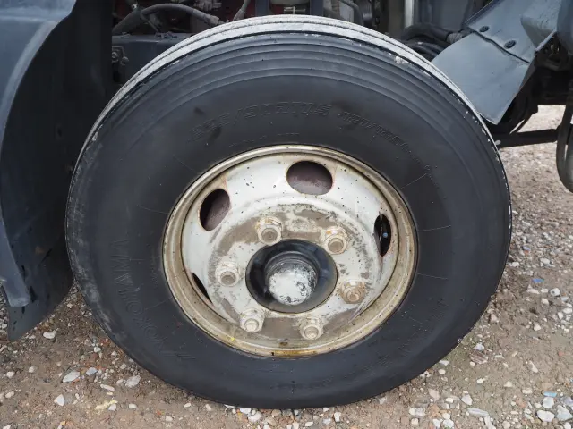 いすゞ フォワード KK-FRR35G4S(2WD)の写真10