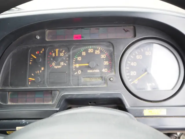 いすゞ フォワード KK-FRR35G4S(2WD)の写真50