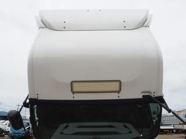 いすゞ ギガ 2PG-CYJ77D(8x4)の写真12