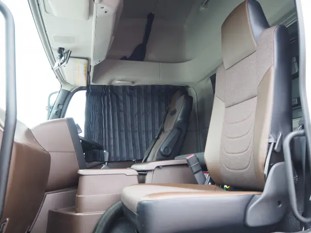 いすゞ ギガ 2PG-CYJ77D(8x4)の写真39