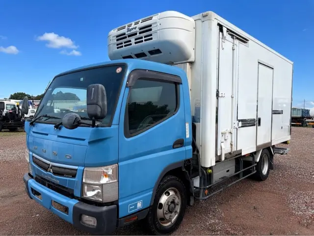 三菱 キャンター TSG-FEB73(2WD)の写真1