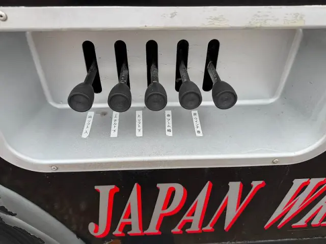UD コンドル BDG-PK37C(2WD)の写真13