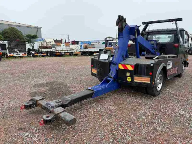 UD コンドル BDG-PK37C(2WD)の写真15