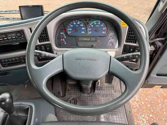 UD コンドル BDG-PK37C(2WD)の写真47