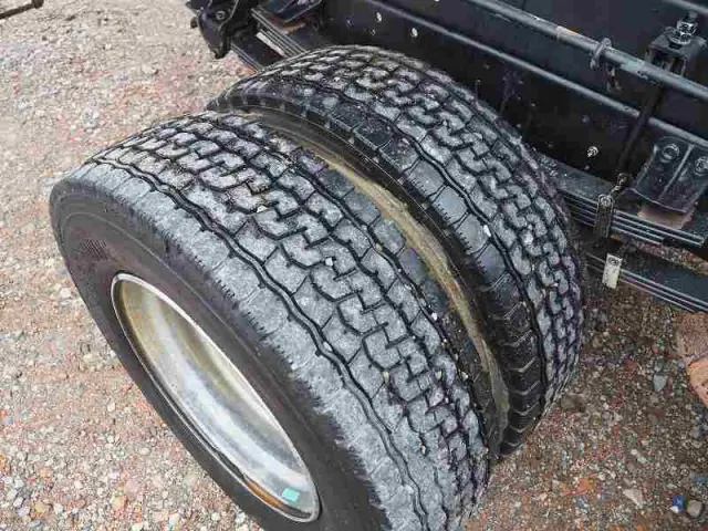 いすゞ フォワード LKG-FTR90S2(2WD)の写真18