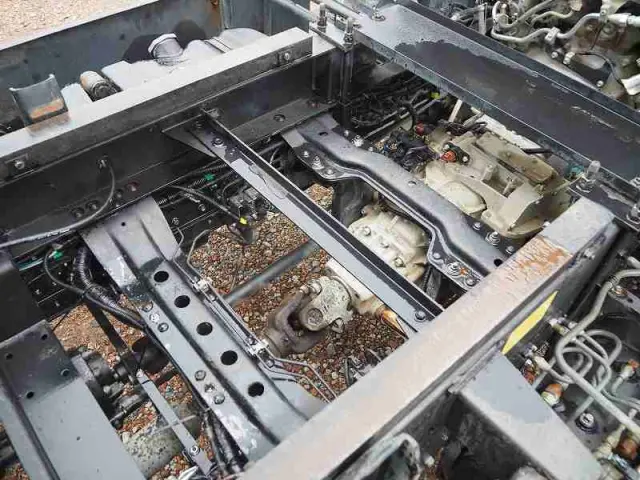 いすゞ フォワード LKG-FTR90S2(2WD)の写真21
