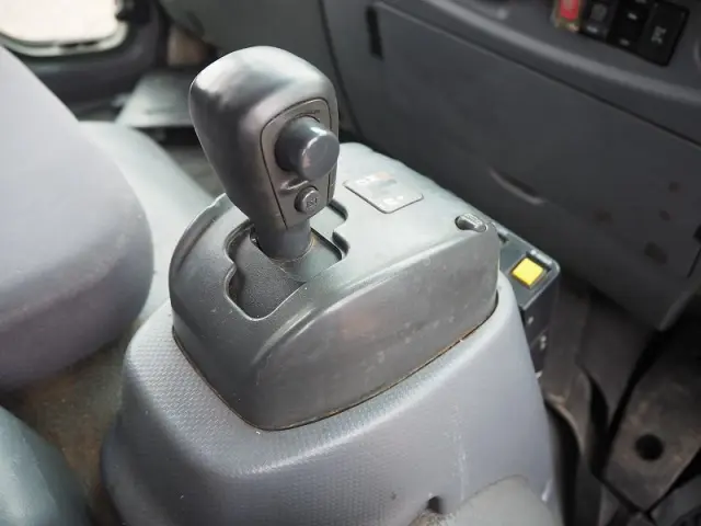 いすゞ フォワード LKG-FTR90S2(2WD)の写真42