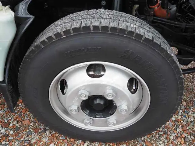 いすゞ エルフ SKG-NKR85YN(2WD)の写真10