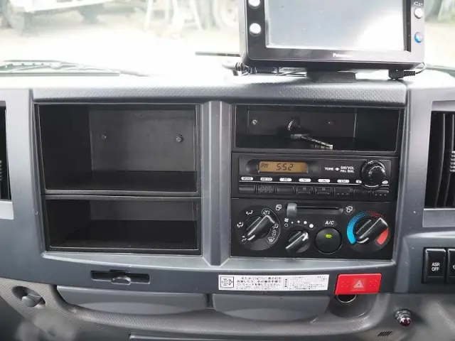 いすゞ エルフ SKG-NKR85YN(2WD)の写真46