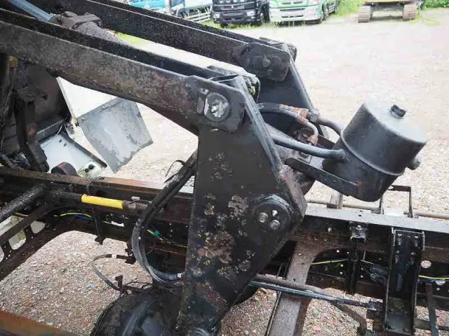 いすゞ フォワード TKG-FRR90S2(2WD)の写真18