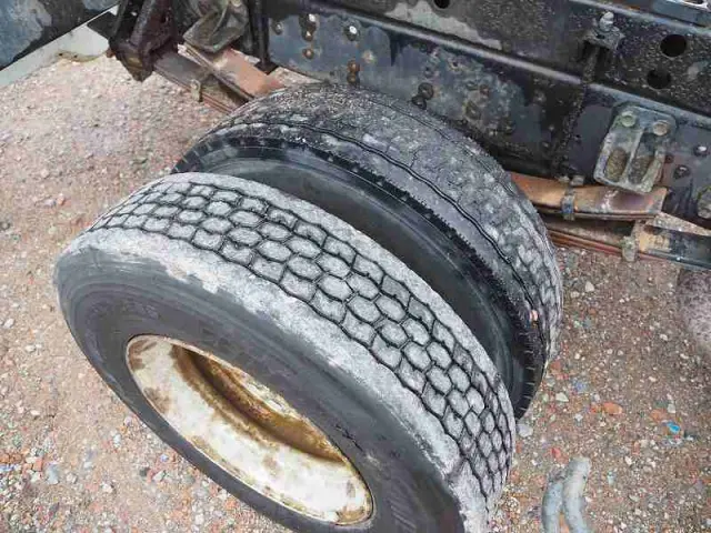 いすゞ フォワード TKG-FRR90S2(2WD)の写真25