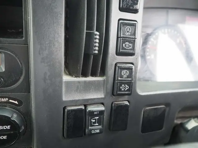 いすゞ フォワード TKG-FRR90S2(2WD)の写真47