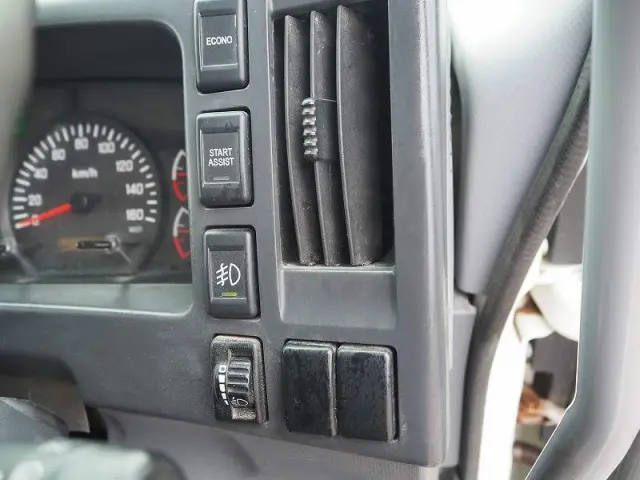 いすゞ フォワード TKG-FRR90S2(2WD)の写真48