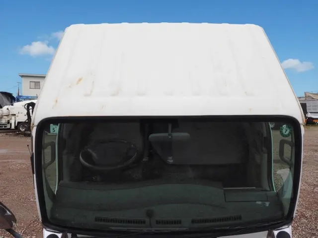 いすゞ エルフ BKG-NJR85A(2WD)の写真9