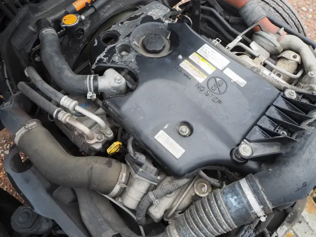 いすゞ エルフ BKG-NJR85A(2WD)の写真32