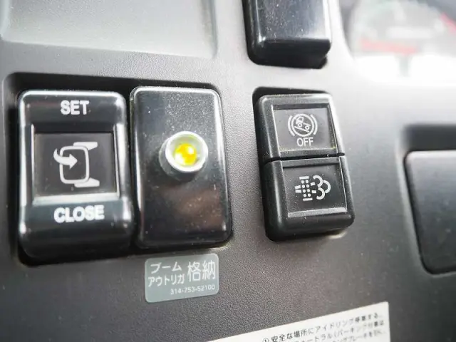 いすゞ フォワード TKG-FRR90S1(2WD)の写真48
