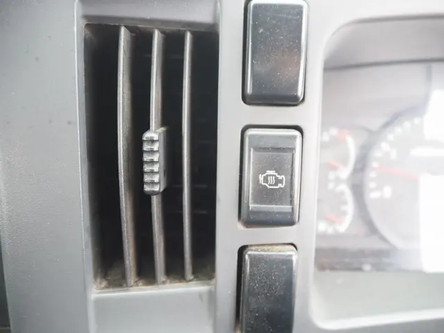 いすゞ フォワード TKG-FRR90S1(2WD)の写真49