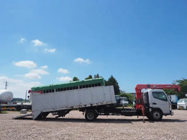 三菱 キャンター KK-FE83DJZ(2WD)の写真6